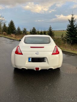 Nissan 370Z - 7