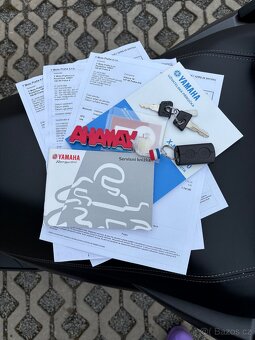 YAHAMA X-MAX 300 - 7