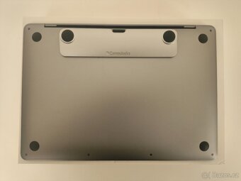 MacBook Pro 2017 | i5 • 8GB • 256GB SSD - 7