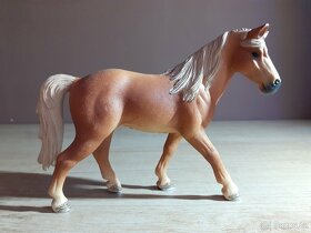 SCHLEICH aj.Koně SBĚRATELSKÉ FIGURKY 1 - 7