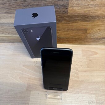 iPhone 8 64GB, černý (12 měsíci záruka) - 7