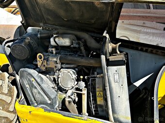 JCB 535-140 TELESKOPICKÝ NAKLADAČ - 7