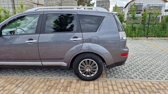 Mitsubishi Outlander 4x4 pěkný stav - 7
