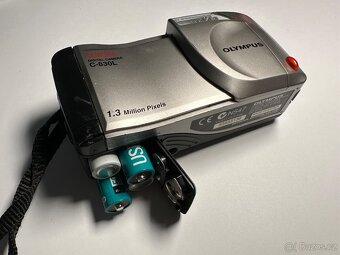 OLYMPUS C-830L Retro fotoaparát - 7