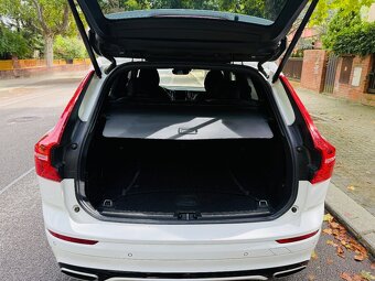 Volvo XC60 B4 R-Design, 140 kW, nez. topení, tažné zar. - 7