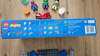 LEGO Duplo 10876 Dobrodružství Spider-Mana a Hulka - 7