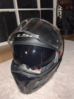Helma na motorku LS2 - 7