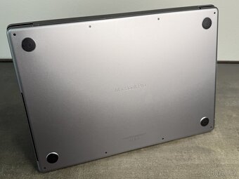 MacBook Pro 16'' 2021 / M1 Pro / 16GB / 512GB SSD - DPH - 7
