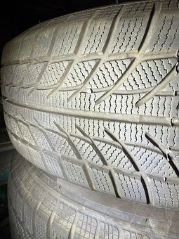Zimní pneu 235/65 r 17 na alu 7x17 et 41 5x114,3 - 7