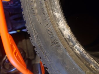 Zimní gumy dunlop 17" - 7