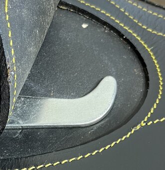 Australské sedlo bez hrušky černé - 7