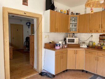 RD 5+1 Rakvice, CP 439 m2, sklep, dvůr - 7