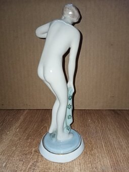 Dívka po koupeli s osuškou AKT ROYAL DUX- ART-DECO 24,5 cm t - 7