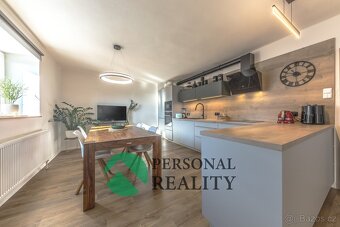 Prodej multifunkční dům 361 m2, pozemek 1276 m2 - Kostelec n - 7