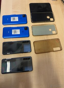 Mix mobilních telefonů (funkční / nefunkční / tlačítkové) - 7