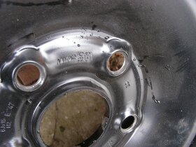 Prodám novou rezervu, kolo s novou pneumatikou. - 7