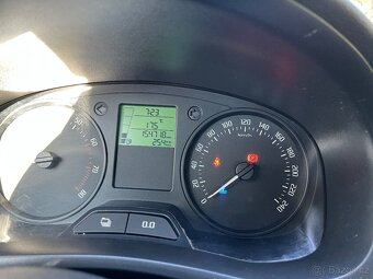 Prodám Škoda Roomster 1,4 16V - 7