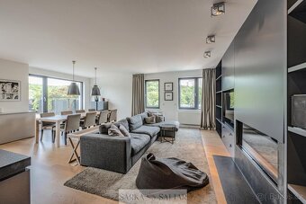 Pronajem vybaveného penthousu 5+kk 150m2 plus terasa 81m2 a - 7