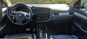 Mitsubishi Outlander PHEV - 7