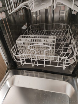 Whirlpool myčka nádobí 45 cm bílá - 7