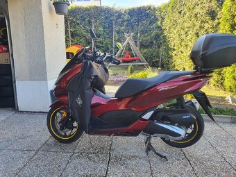 Honda PCX - 7