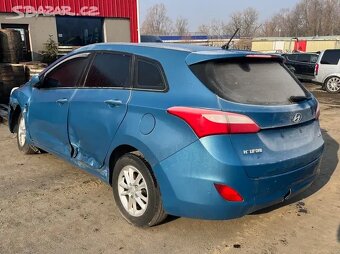303. Hyundai i30 1.6 crdi D4FB: Na náhradní díly - 7