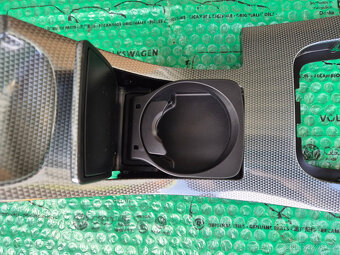Nová originál část (kryt) středového panelu Peugeot 407 - 7