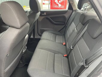 Ford Focus 1.6 nafta 2010 - 7