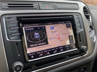 VW Tiguan 1.4 TSI 110kW Lounge kamera navi - 7