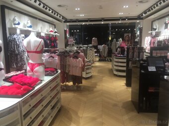 Nábytek prodejny, vybavení obchodu levně - 7