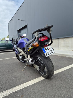 Kawasaki ZZR 600, r.v.1997 72 kW, najeto 38000 km, stk 10/27 - 7