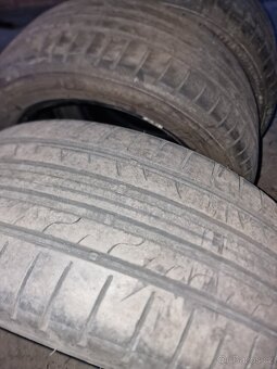 Dunlop 225/50 R17 - 7