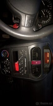 Opel Corsa c 1216v 5dver černá barva - 7