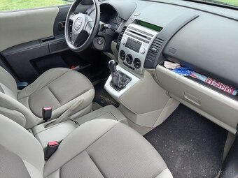 Mazda 5 - 7