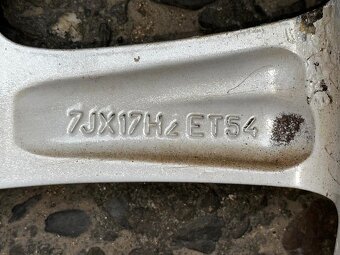 Original ALU kola Škoda 17" 7J ET54 zimní pneu 225/45/R17 - 7