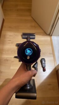 Vysavač Dyson V11 Fluffy -SPĚCHA - 7