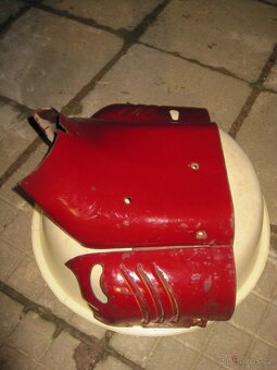 prsíčka Jawa 05;555 - 7