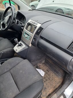 ND z Toyota Corolla Verso 1.8 16V 95kW r.v. 2006 - 7