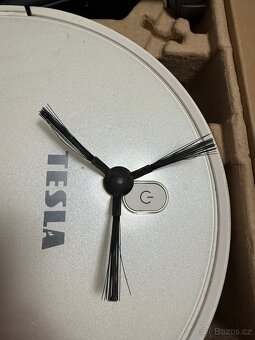 Automaticky vysavač Tesla robostar iq300 - 7
