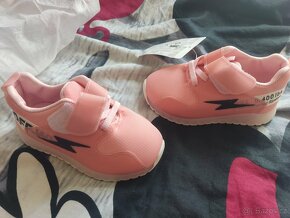 Dětské svítící boty - 7