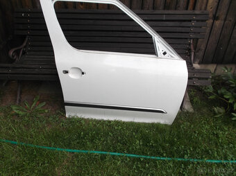 ŠKODA YETI BOČNÍ DVEŘE-BLATNÍKY-SVĚTLO - 7