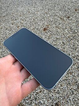 iPhone 14 - baterie 100% - 7