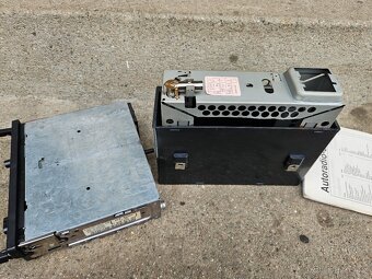 Škoda ACR autorádio Blaupunkt + šuplík - 7