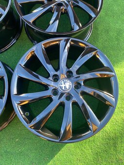 ALU KOLA ALFA GIULIETTA R17’ 5X110 BLACK - 7