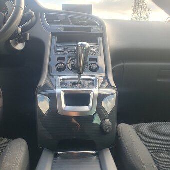 Peugeot 5008 - 7