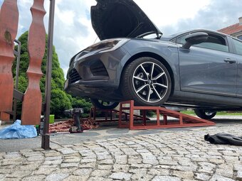 Alu kola Dezent 7Jx17 4x100 ET37 + letni pneu Hankook - 7