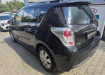Toyota Verso 2.0-1.MAJ.-NÍZKÉ KM-7 MÍST - 7