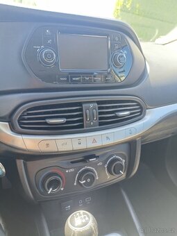 Fiat Tipo 1,4 70kw málo najeto - 7