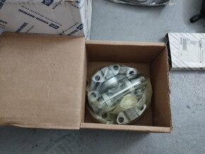 New Holland T8040 - 7