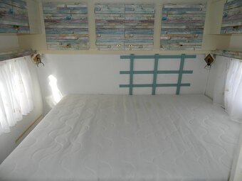 Dvouosý karavan EURA - 7